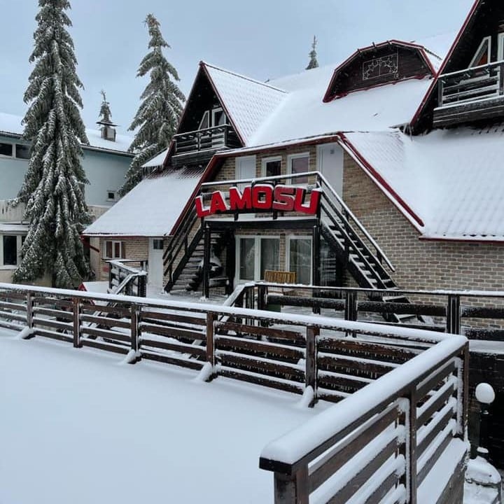 la Mosu, restaurante din Straja.
