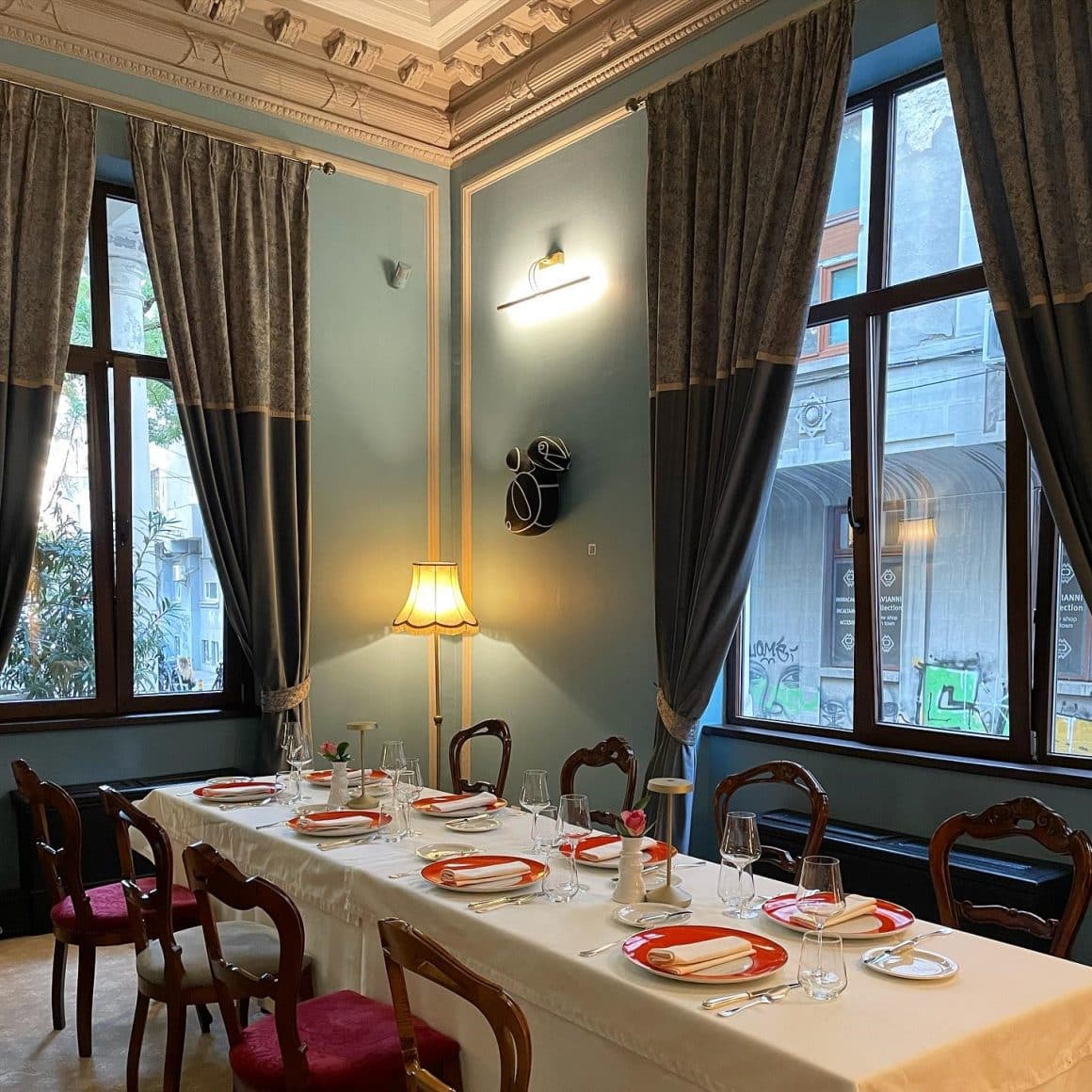 masa eleganta la Le Bistrot Français. Le Bistrot Français