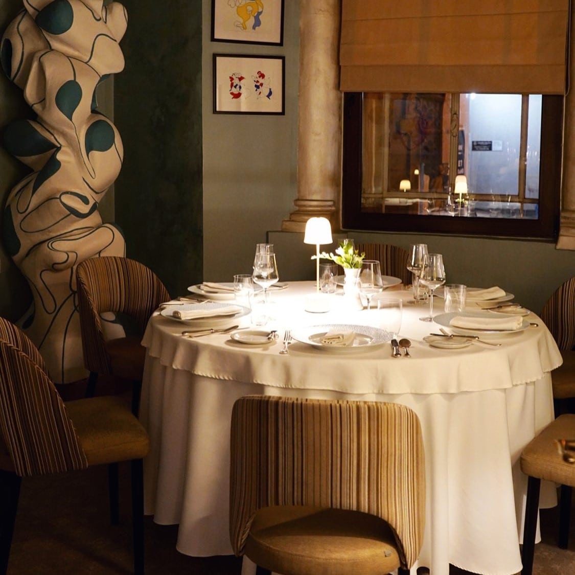 masa eleganta la Le Bistrot Français