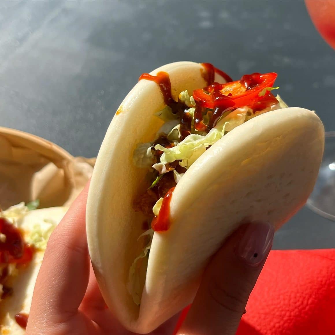 close up cu un bao ban de la Hushimo. Unde mâncăm ieftin și bun în București