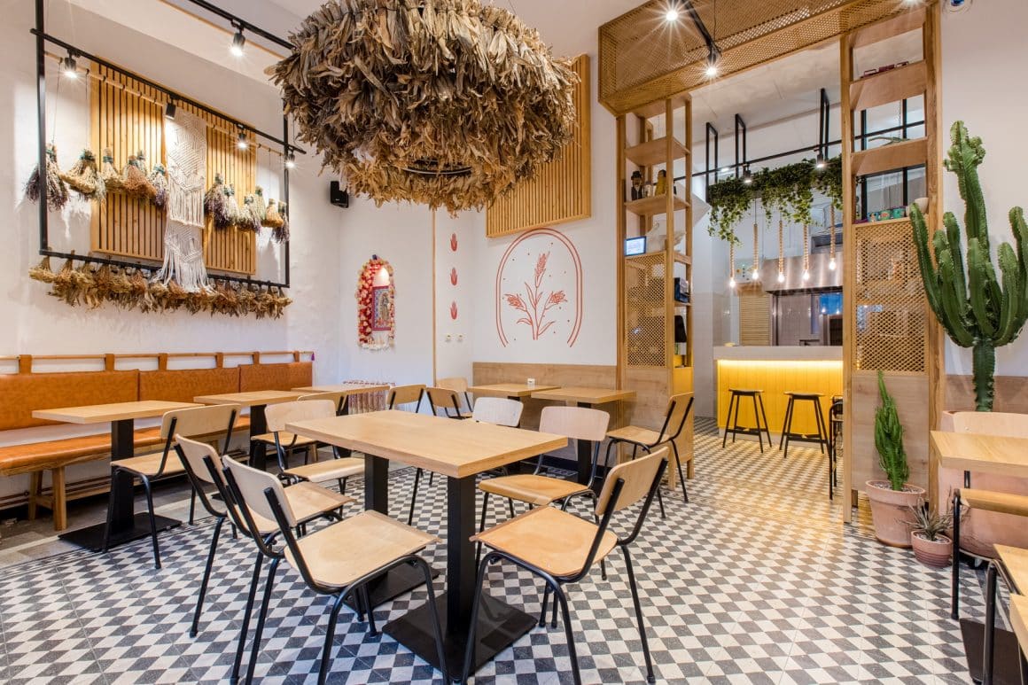 interiorul cu design de influenta mexicana, de la Al Pastor by MAT. Locuri noi în Bucureşti. Recapitulare restaurante 2023. restaurante noi în București 2023.