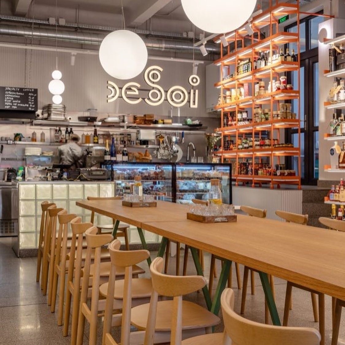 restaurant și băcănie DeSoi București