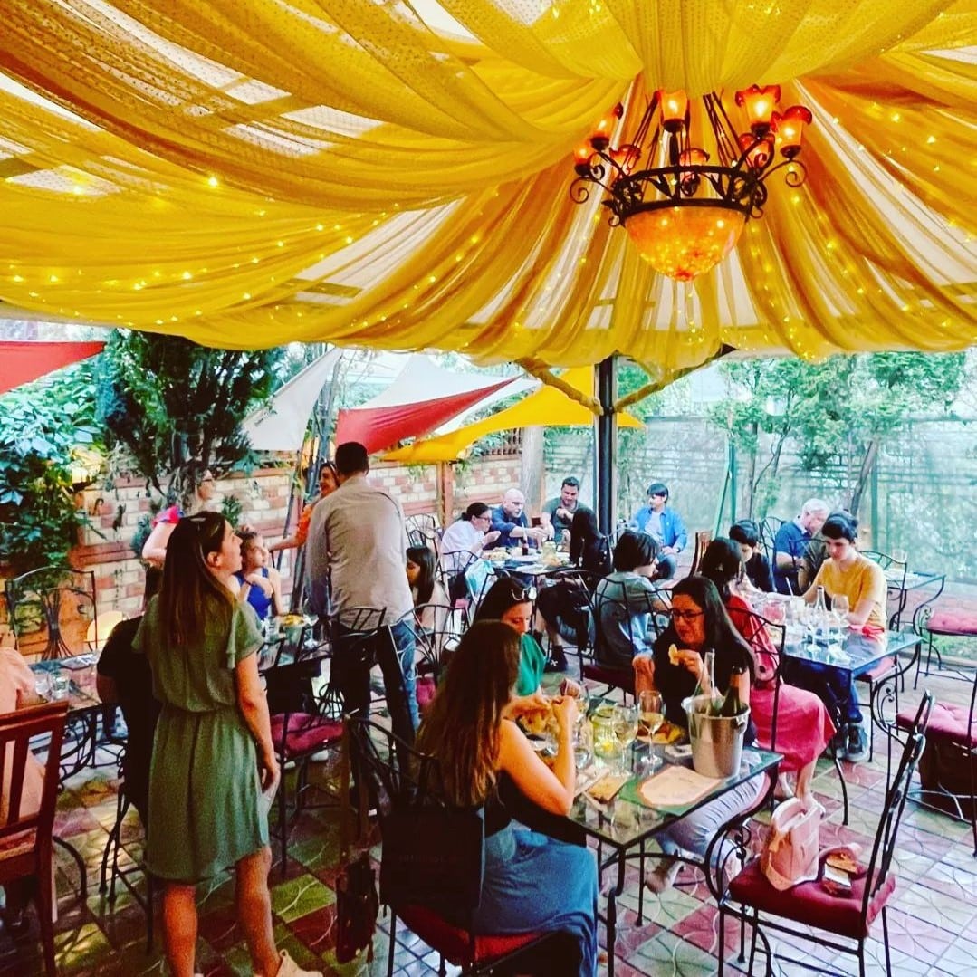 isha, restaurant indian nepalez din București