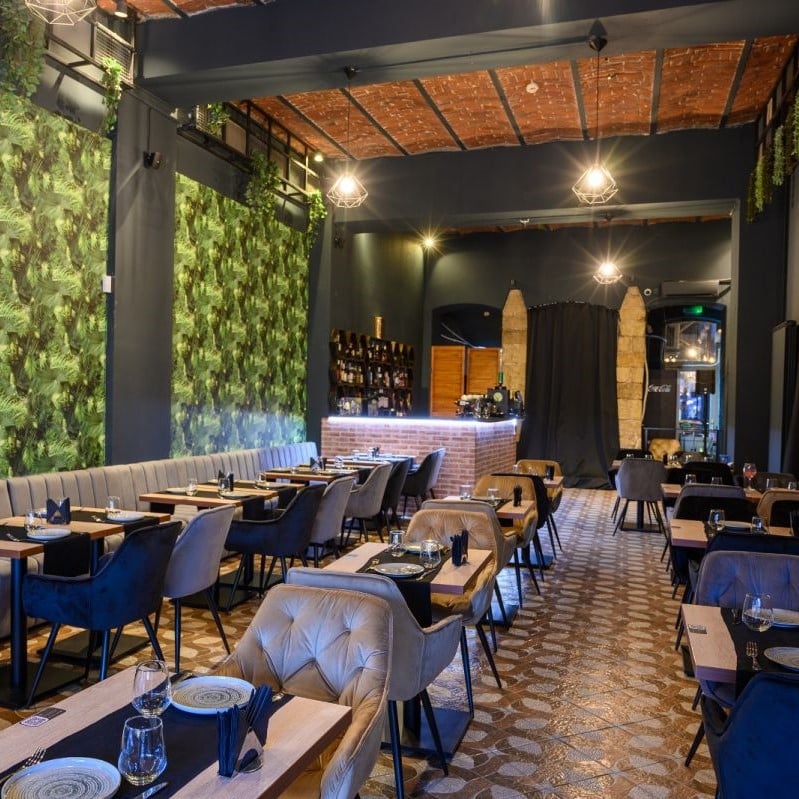 Interiorul restaurantului mediteraean fusion Melange din Centrul vechi Bucuresti