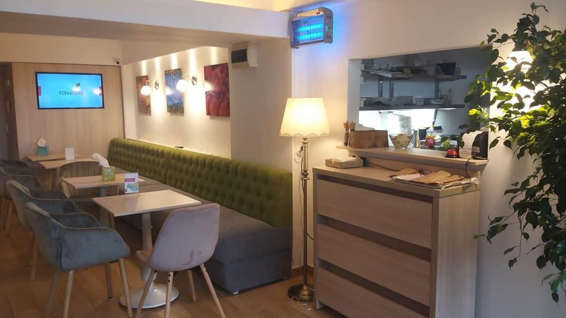 Interiorul de la Rawdia. restaurante vegane București