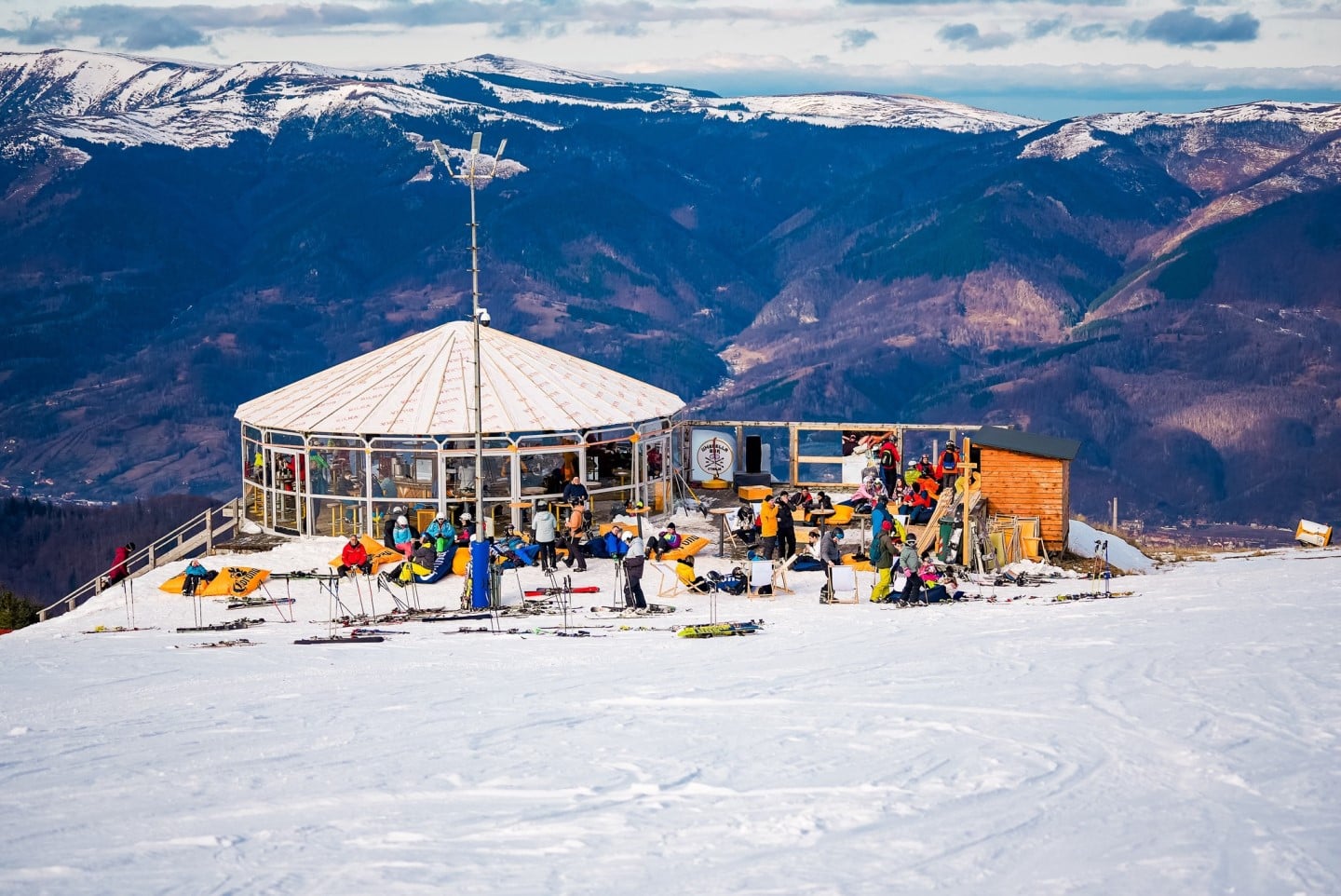 Restaurante din Straja unde-ți potolești foamea după o zi pe pârtie