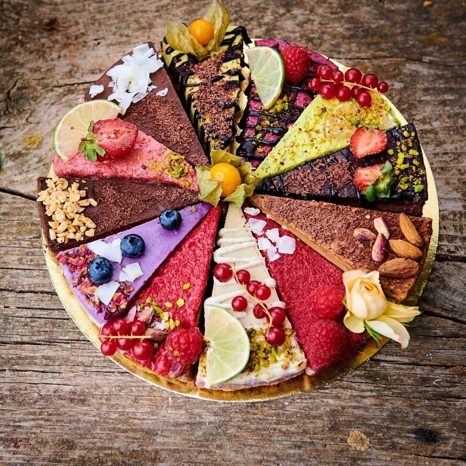 felii diferite de tort vegan la Sublimmme
