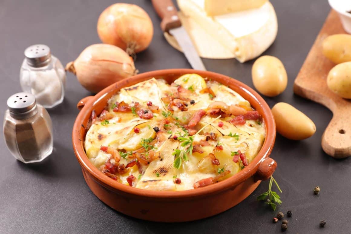 Cartofi În Sos De Camembert - tartiflette - rețete comfort food