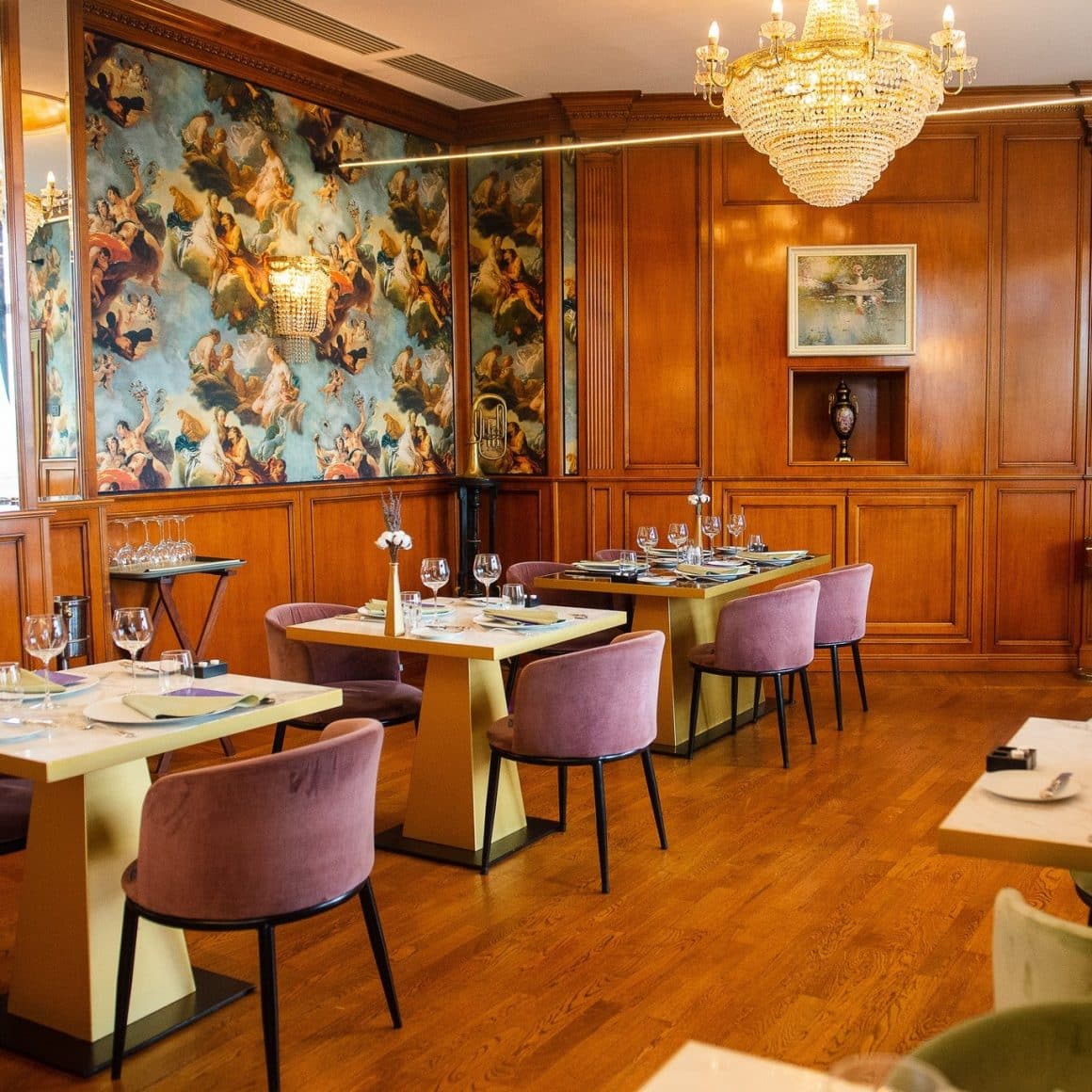 Gramont Societe Gastronomique de la Suter Palace