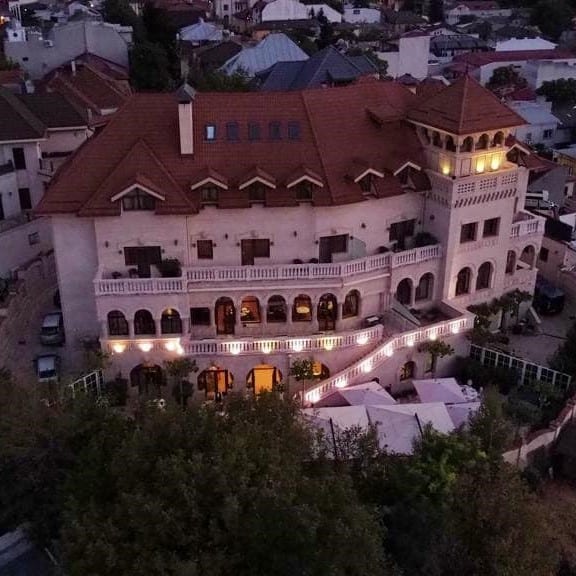 Palatul Suter fotografiat de sus, de la distanta