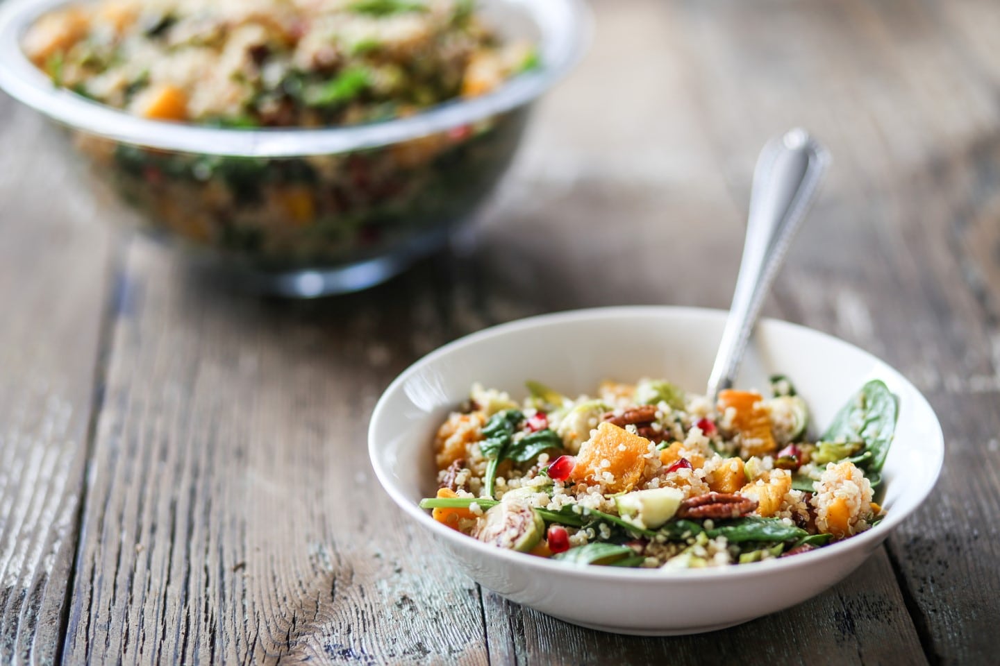 10 salate calde, perfecte pentru trecerea înspre primăvară