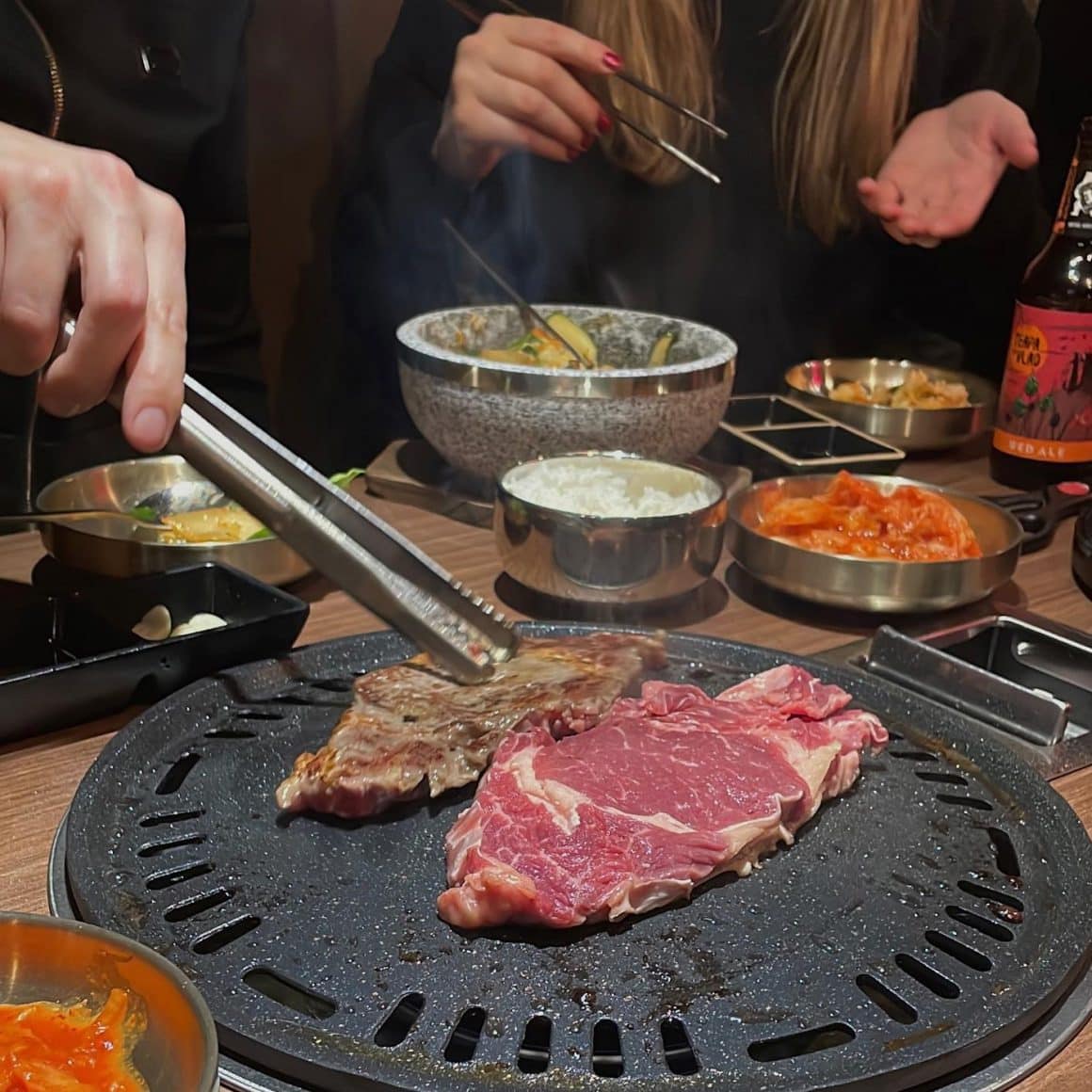 bucati de carne pe gratar coreean, la Jeonjuu