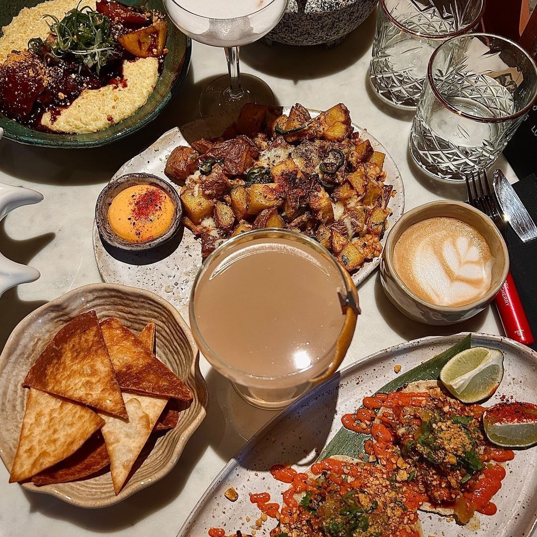 mai multe preparate peruane de la restaurant Condesa