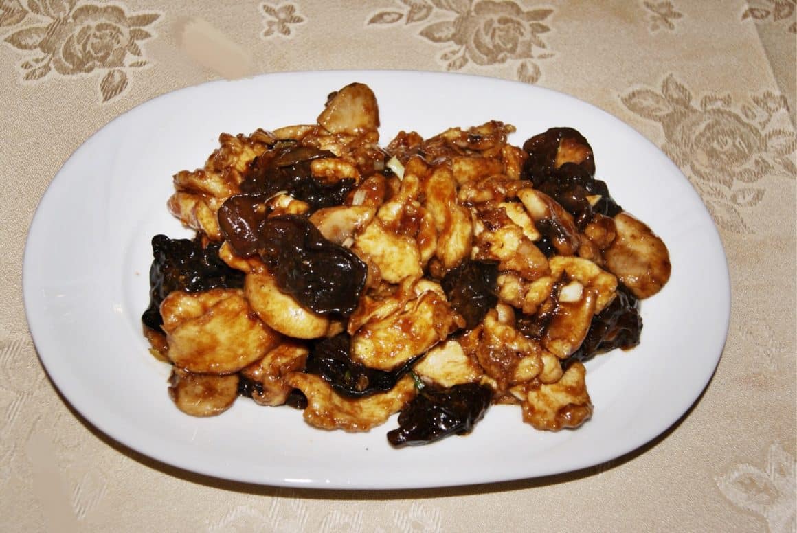 Carne de pui cu ciuperci