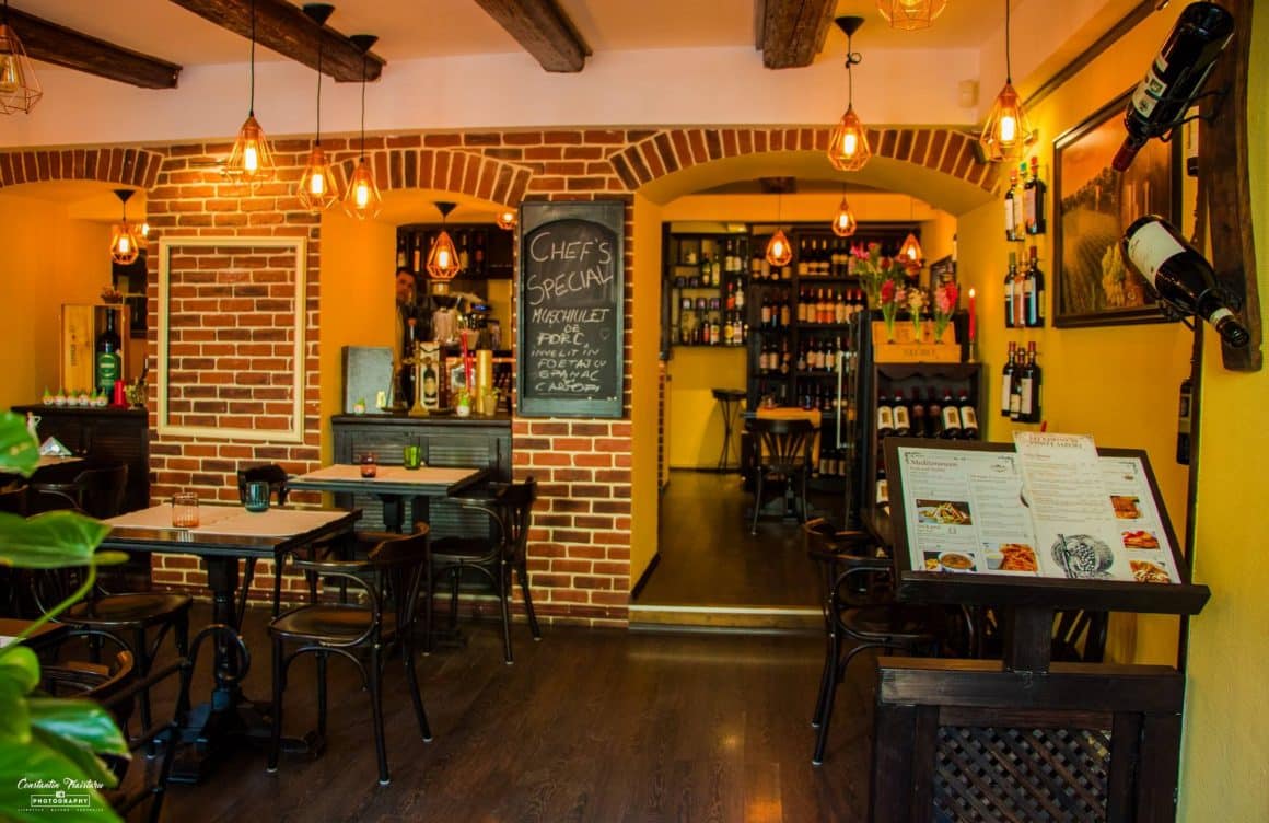 imagine din interiorul restaurantului Vino E Sapori din Brașov