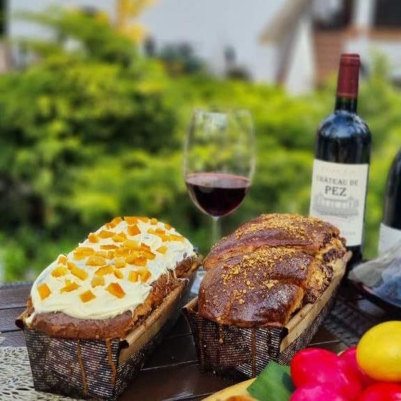 2 cozonaci de paște de la Casa Doina