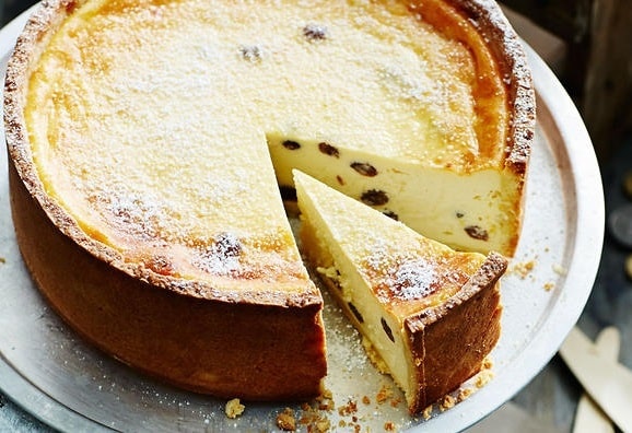 pască artizanală cu brânză și stafide