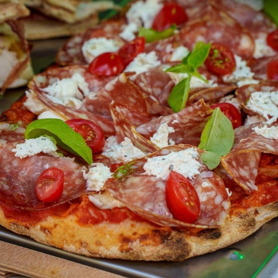 pinsa de la restaurant sara. cea mai bună pizza din București