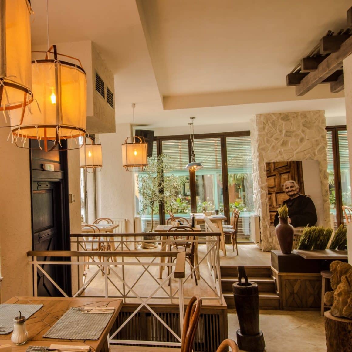 imagine din restaurant Mediterra Brașov