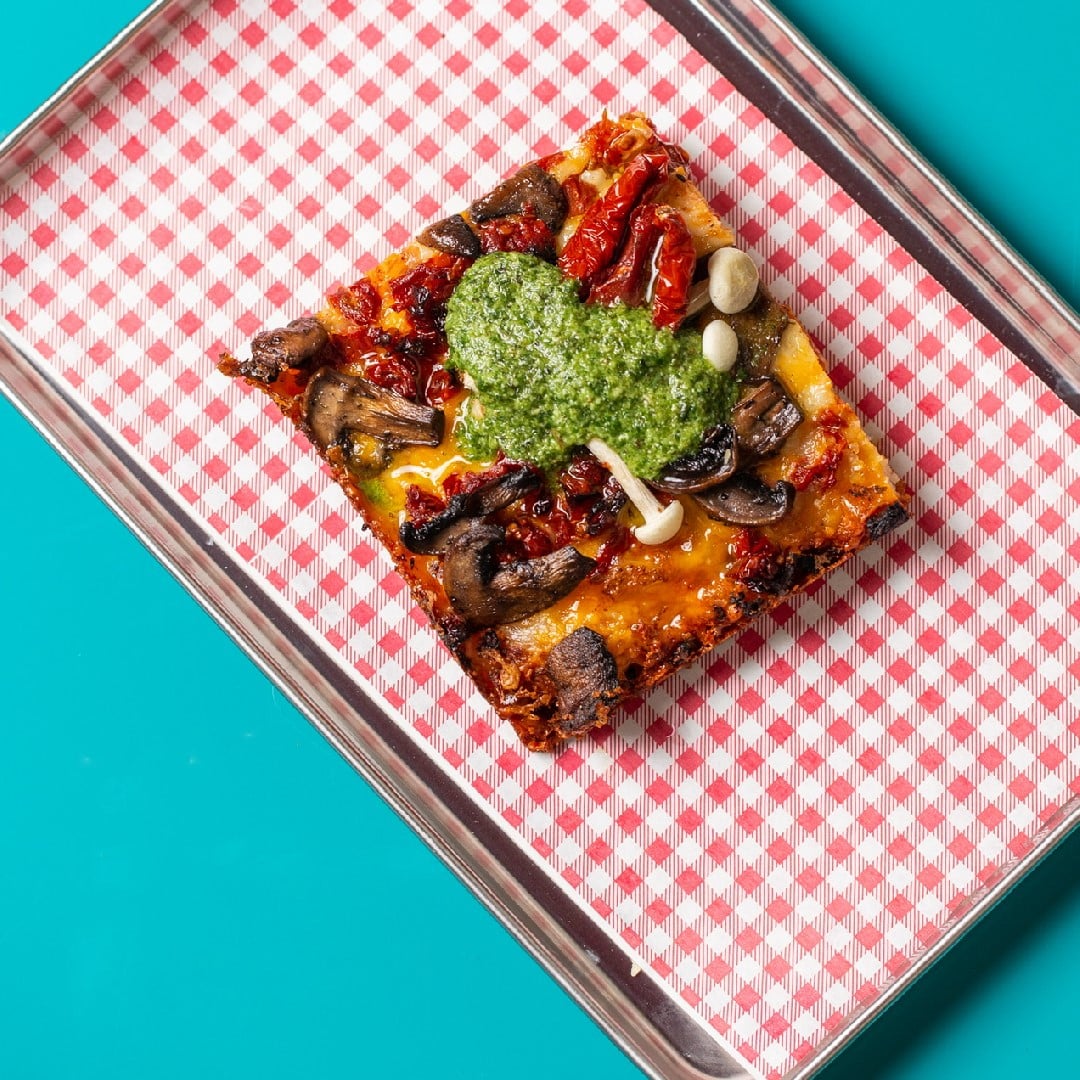 pizza detroit de la Apollo 111 Pizza. Cea mai bună pizza din București