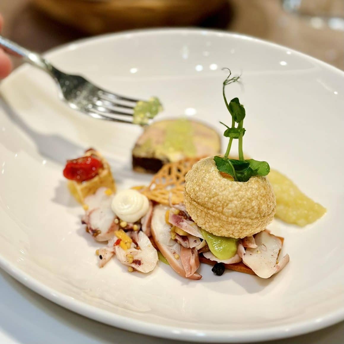 preparat de fine dining de la restaurant Belvedere din Brașov