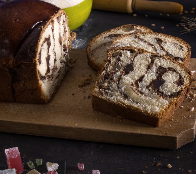 cozonac cu nuca si cacao de la cofetria Alice