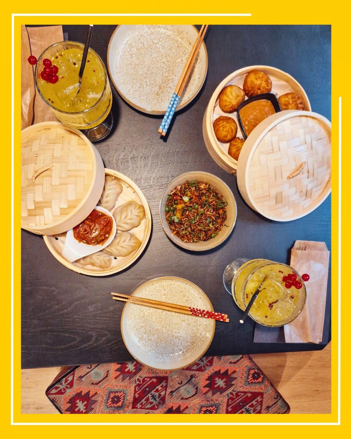 preparate nepaleze de la restaurant Momo Bucharest