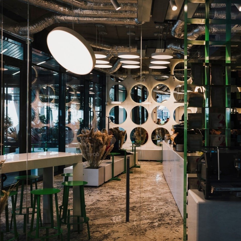 imagine din cafeneaua Steam Coffee de la Universitate. Cafenele București