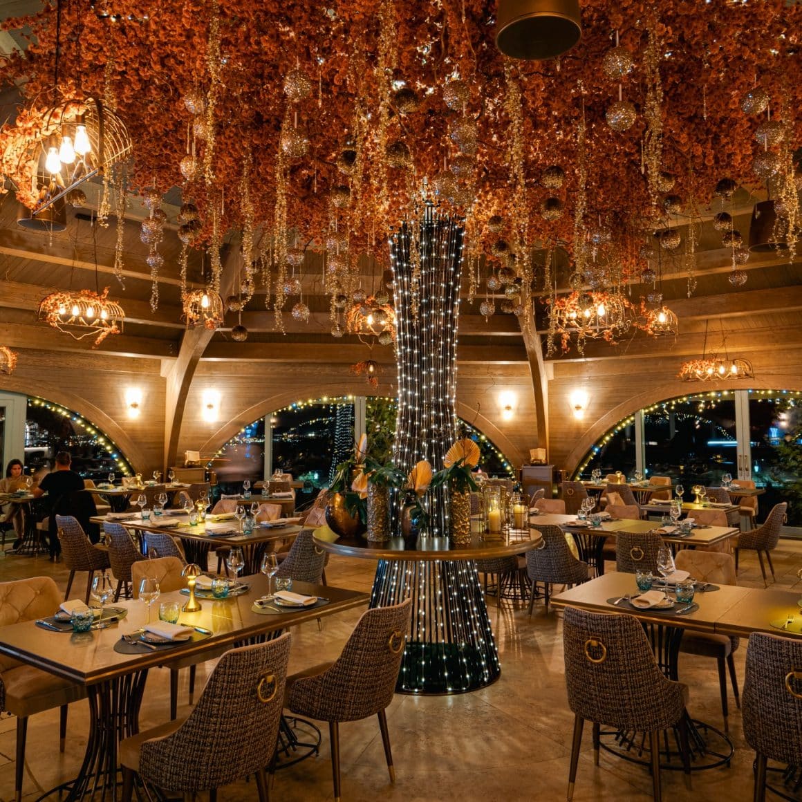 imagine din restaurant Rotonda de la Casa Timiș