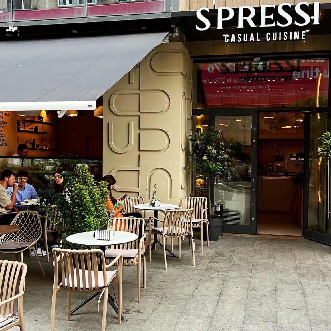 intrarea la Spressi, de pe Calea Victoriei. Locuri noi București