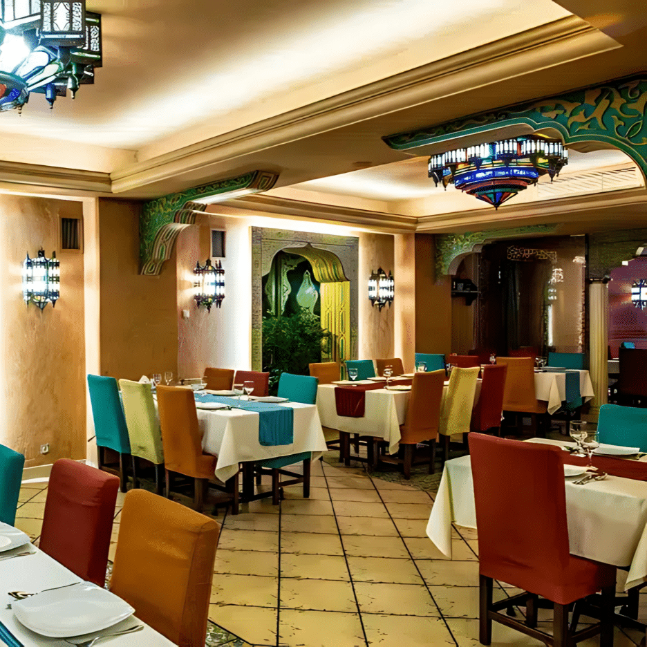 Imagine din restaurant Piccolo Mondo, unul din restaurante libaneze din București