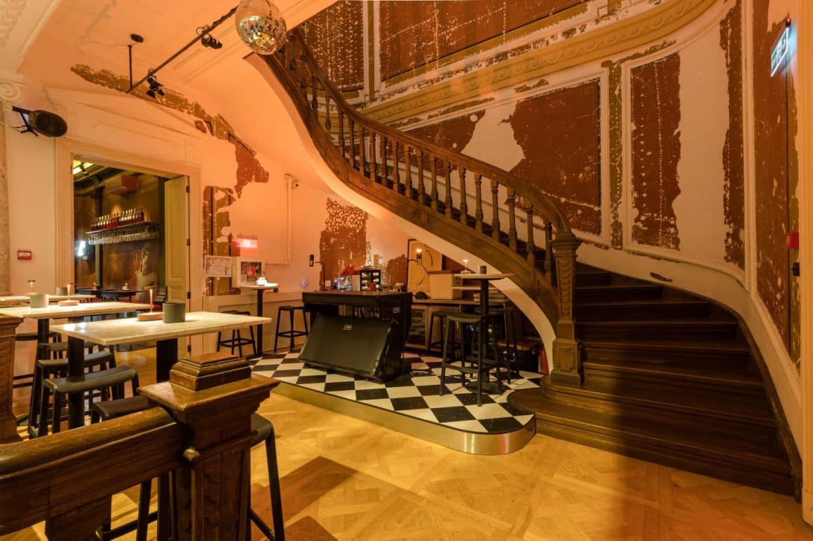 imagine din interiorul restaurantului La Grande Bellezza Discobar București. Oferte de revelion de la restaurante