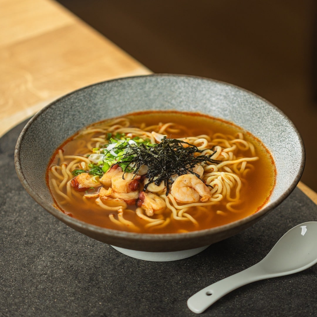 Seafood ramen de la Ruka Izakaya București