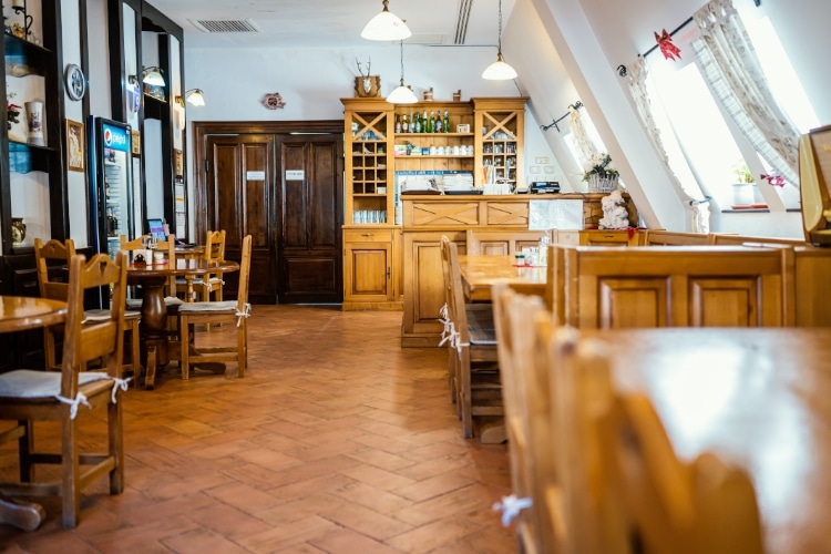 restaurant Casa Moțului din Arieșeni Apuseni