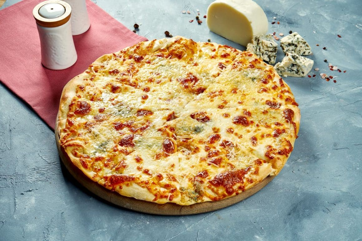 toppinguri pentru pizza quattro formaggi. Aluat de pizza de casă