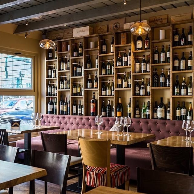 Restaurante romantice București: tasting Room