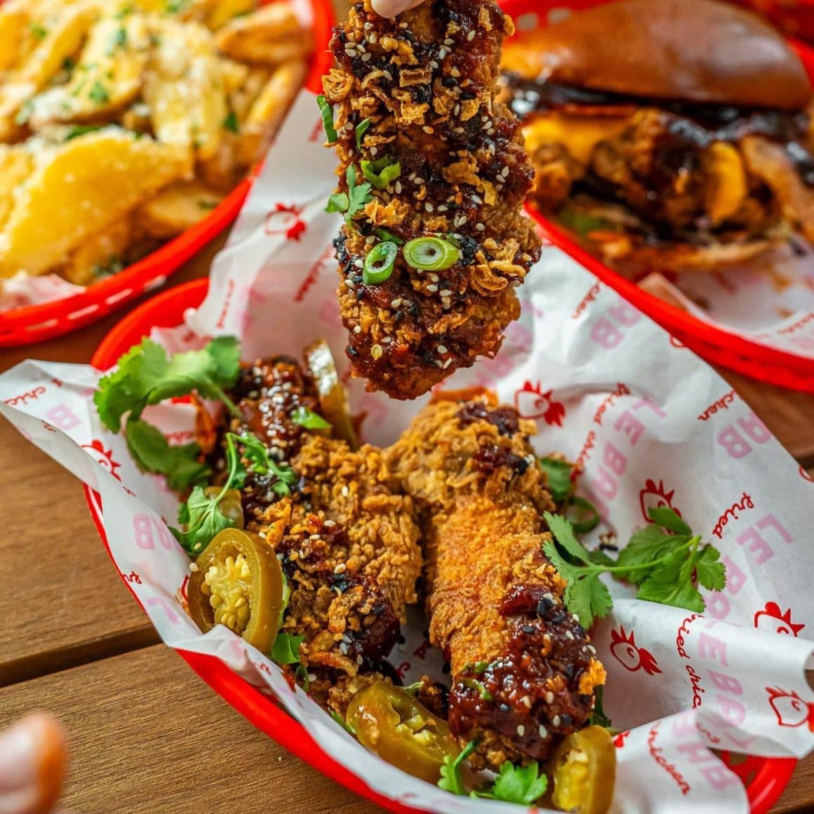 Aripioare picante de la Le Bab Fried Chicken