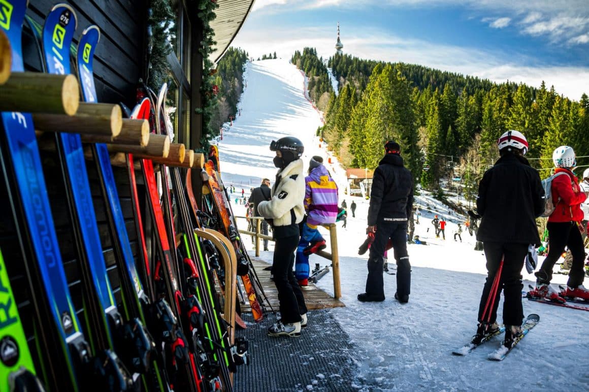 schiori la baza partiei din pamporovo. la ski in Bulgaria