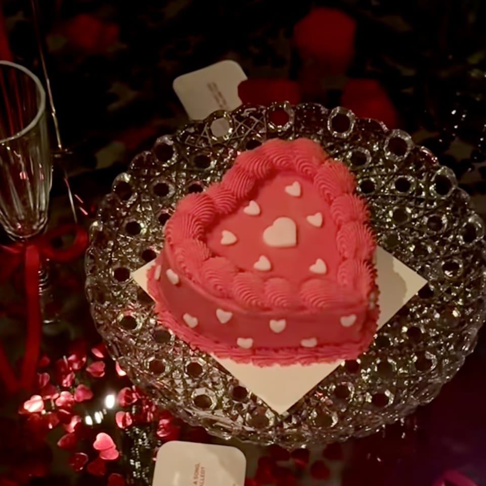 Tortul Love Bite de la Mara Mura