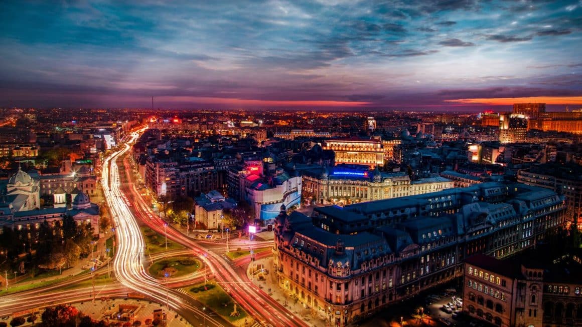 Imagine panoramica, seara, deasupra Capitalei. Obiective turistice București